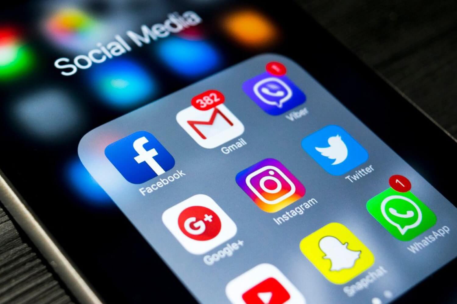 miniFORMATION social media